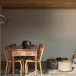 Ξενοδοχείο The Wild By Interni 5*