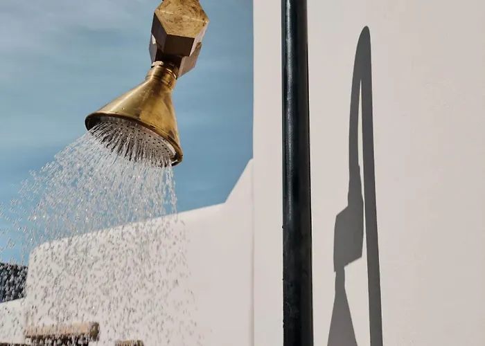 ホテル The Wild By Interni カラファティス